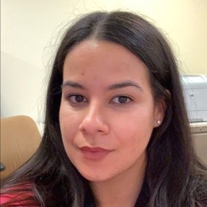 Meet your Posher, Raysa